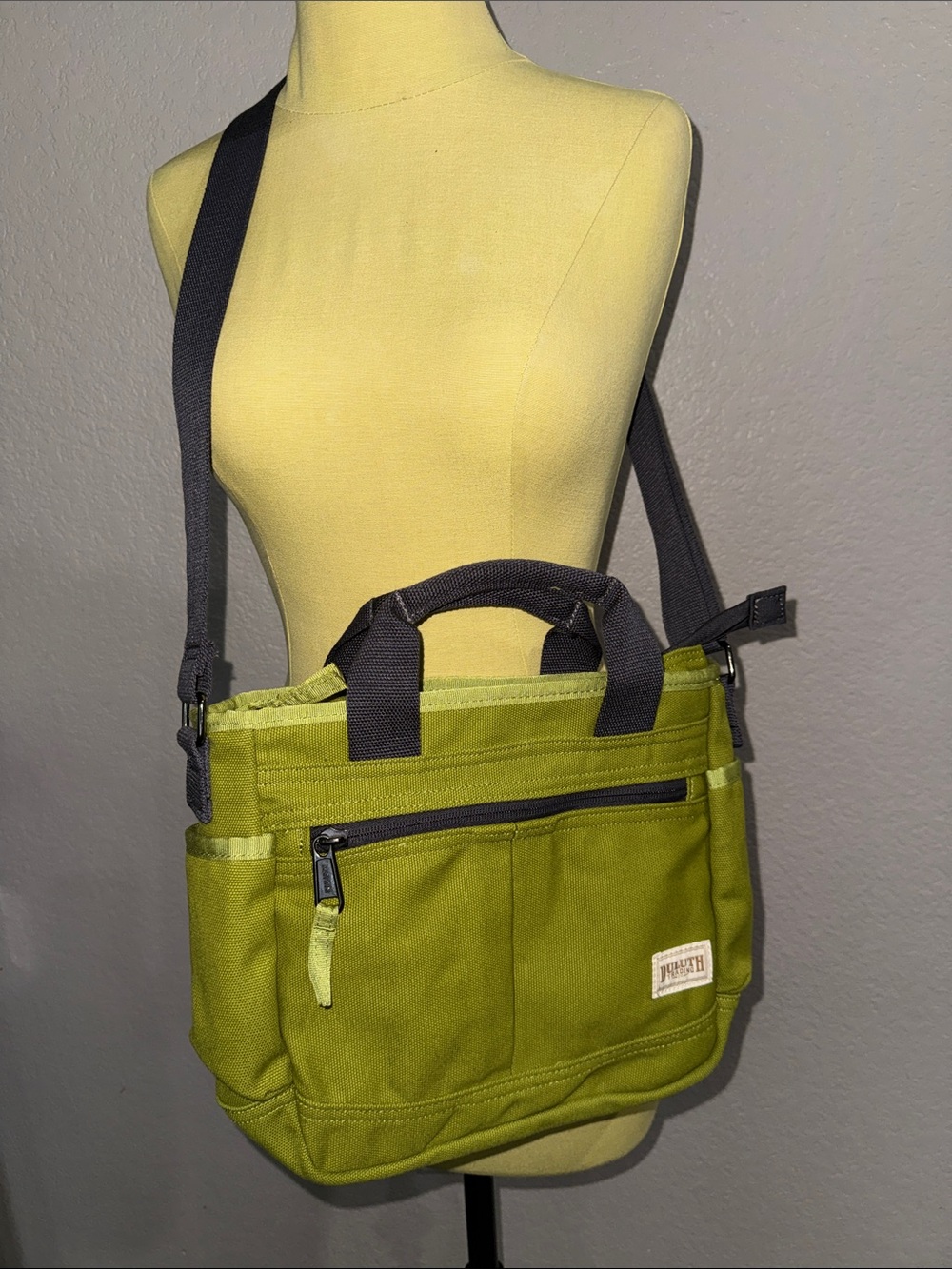 Duluth Heritage Canvas Travel Sling Bag Green NWOT